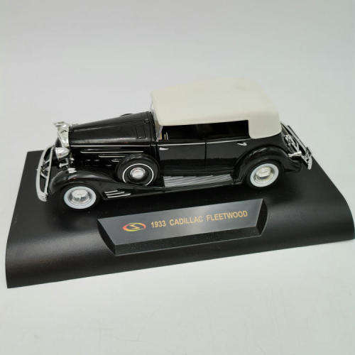 Models - Signature models 1933 Cadillac Fleetwood die-cast model car